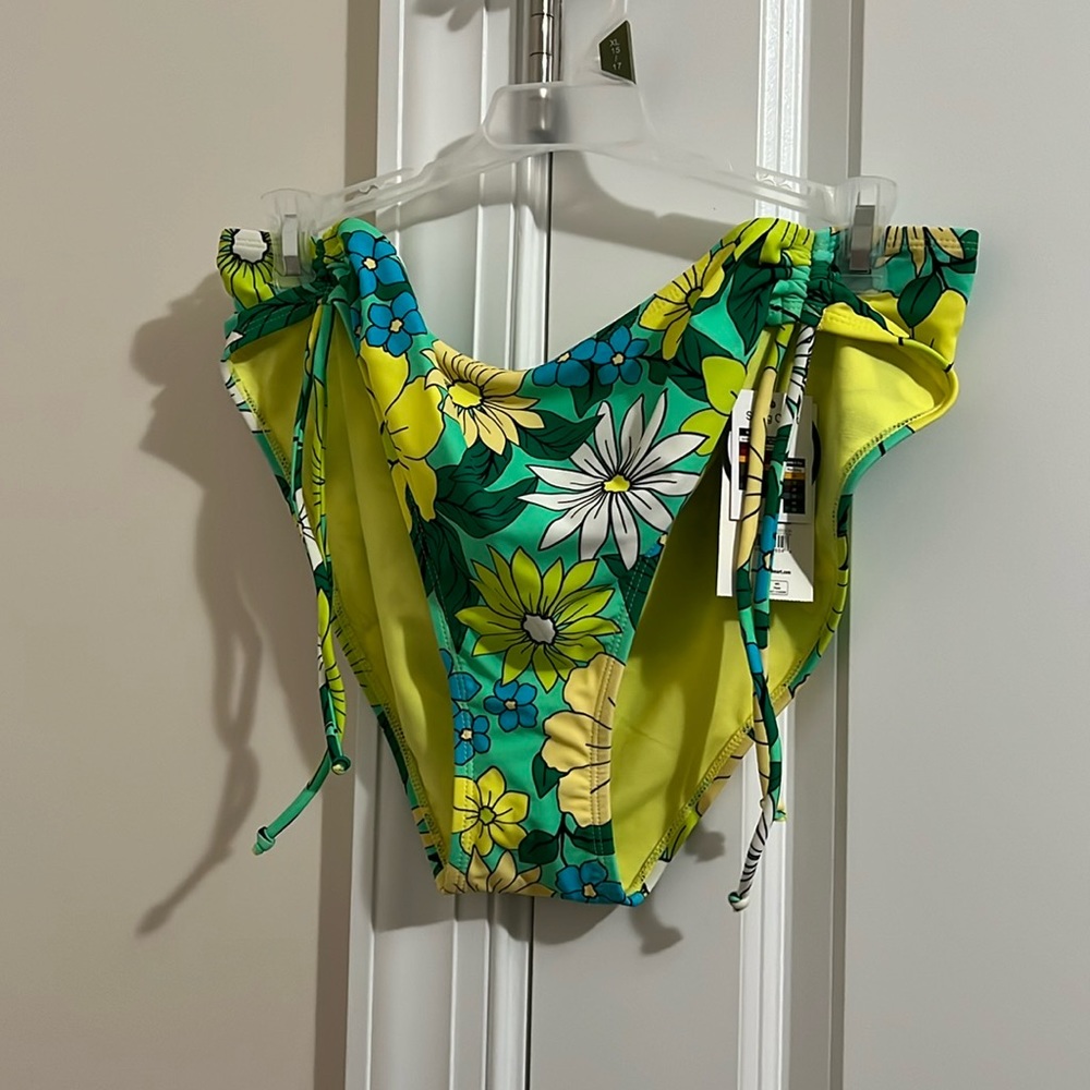 No Boundaries swim bottoms